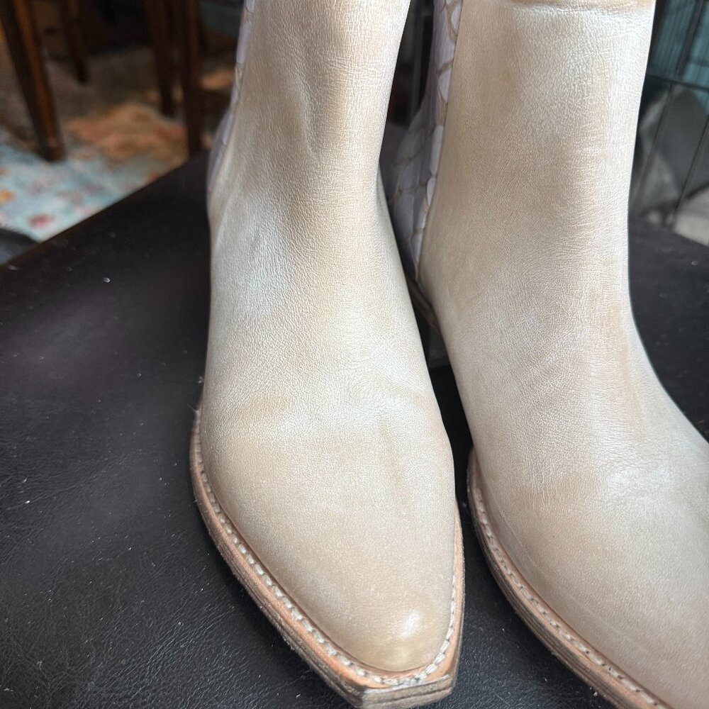 Freebird Rule Booties - Never Worn Size 9